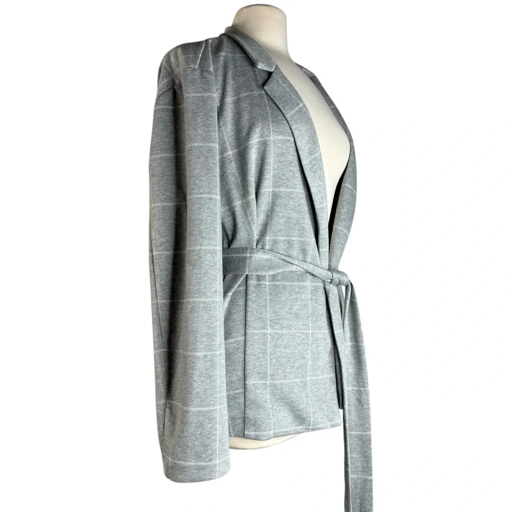 New C Est 1946 Womens Grey / White Window Pane Light Weight Jacket Size Large
